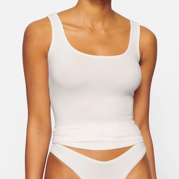 NWT- Skims- NEW VINTAGE SCOOP NECK TANK - Picture 1 of 6